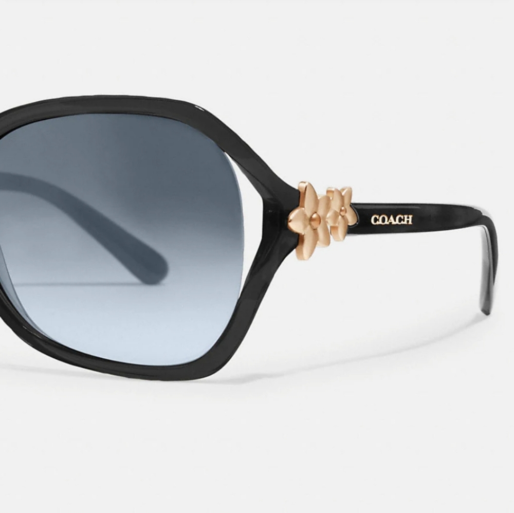 New! Coach Flower 🌼 Sunglasses in Black - Picture 2 of 3
